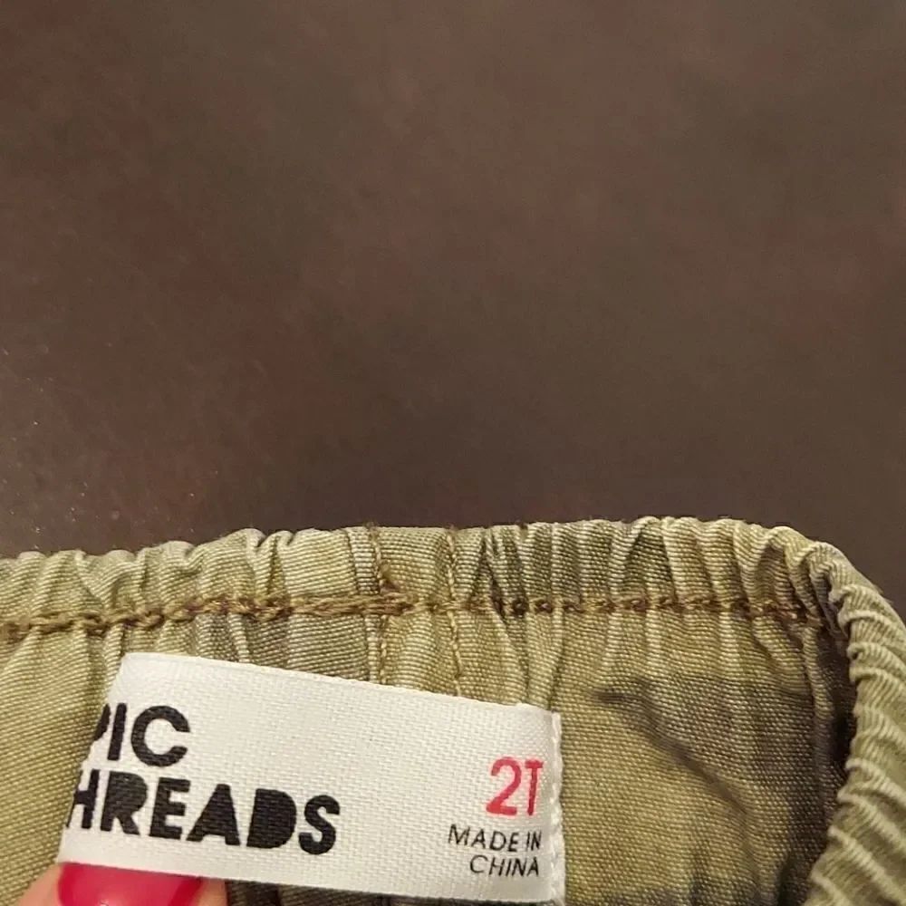 Epic Threads Camo Cargo Pants 2T - Picture 2 of 2